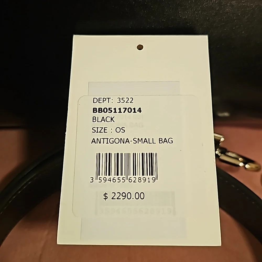 Authentic Givenchy Antigona Small in Smooth Black - Picture 15 of 16